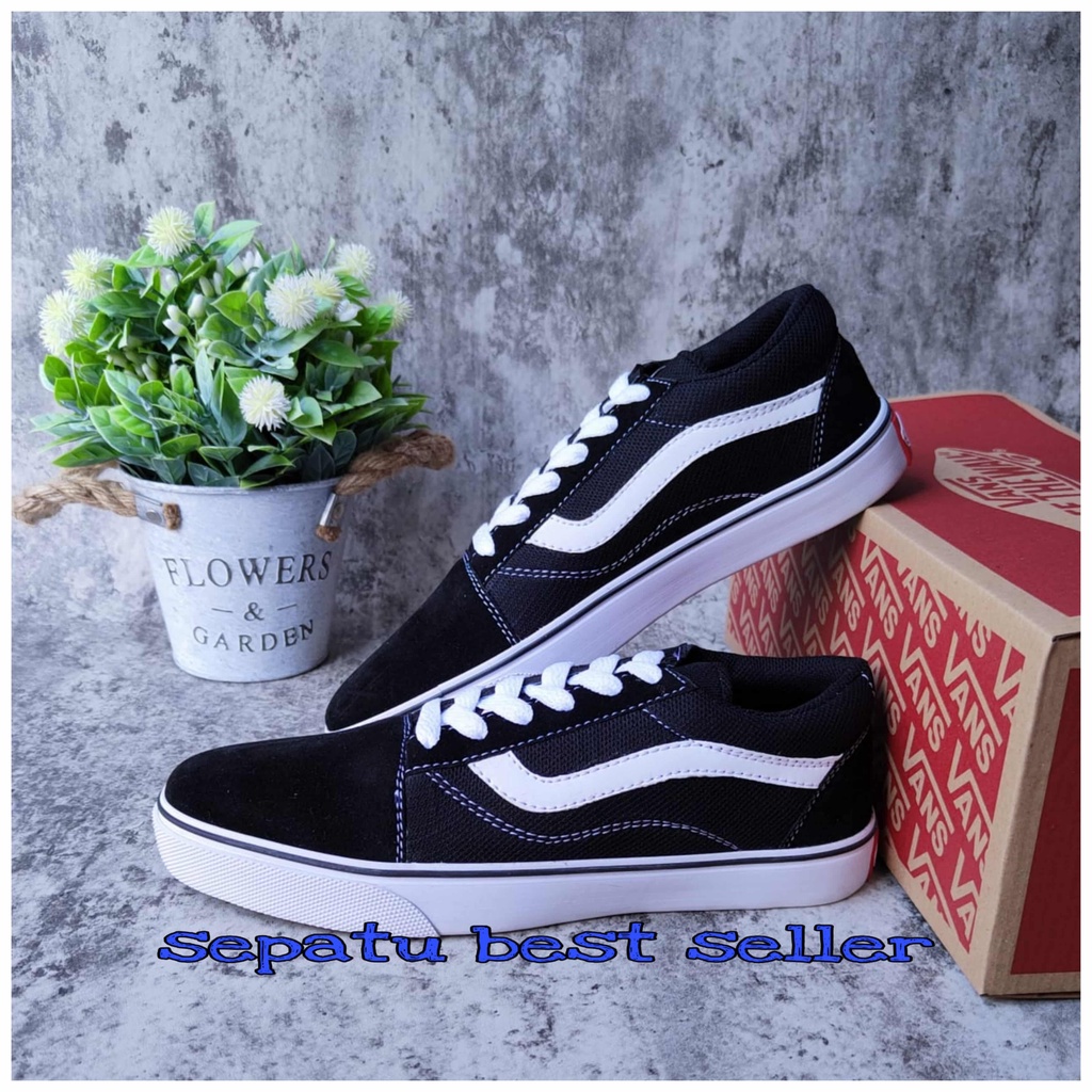 Sepatu Pria Vans old skool classic black white