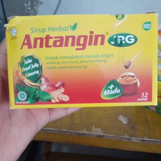 

ANTANGIN JRG SIRUP HERBAL 1 BOX ISI 12 SACHET @15 ml