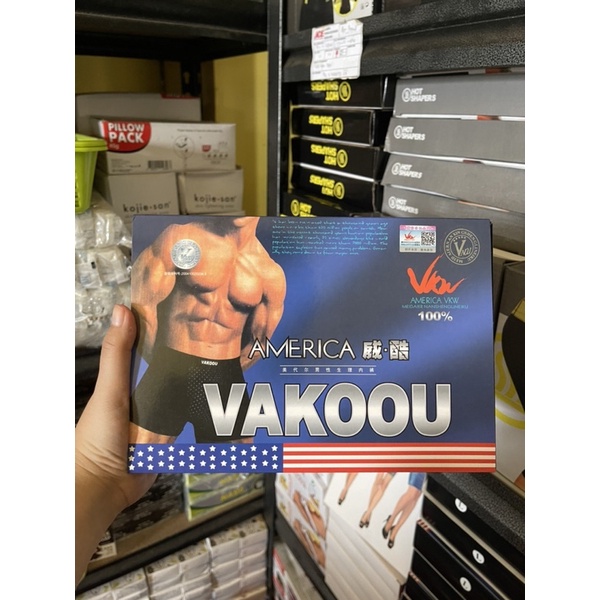 CELANA VAKOOU