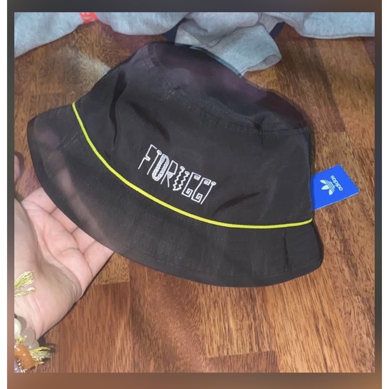 Bucket Hat Adidas x Fiorucci BOOKED