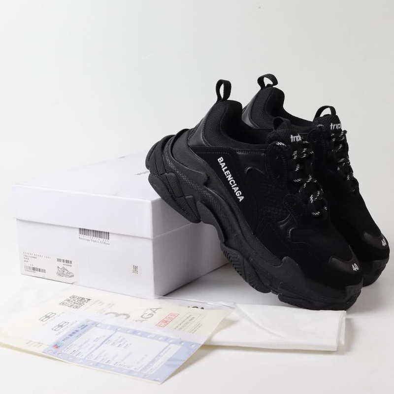 SEPATU BALENCIAGA TRIPLE S ALL BLACK PREMIUM MIRROR BNIB IMPORT VIETNAM SNEAKERS PRIA KEREN CASUAL