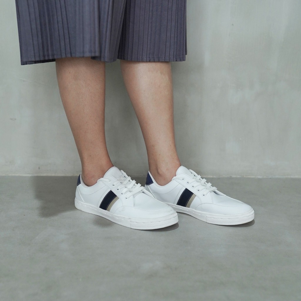Miles & Co - Sepatu Putih Wanita Cewek Casual Sneakers - Dalton Series Saxteer