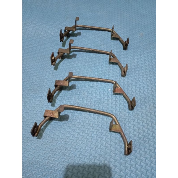 BRECKET  PLAT SAYAP BAWAH HONDA SUPRA X LAMA SUPRA FIT LAMA