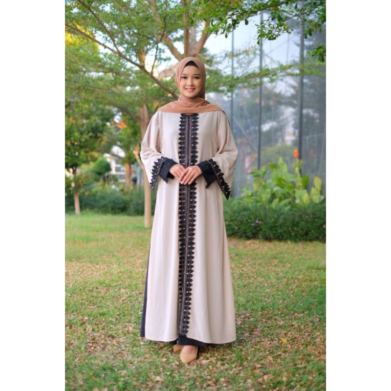 abaya list hitam
