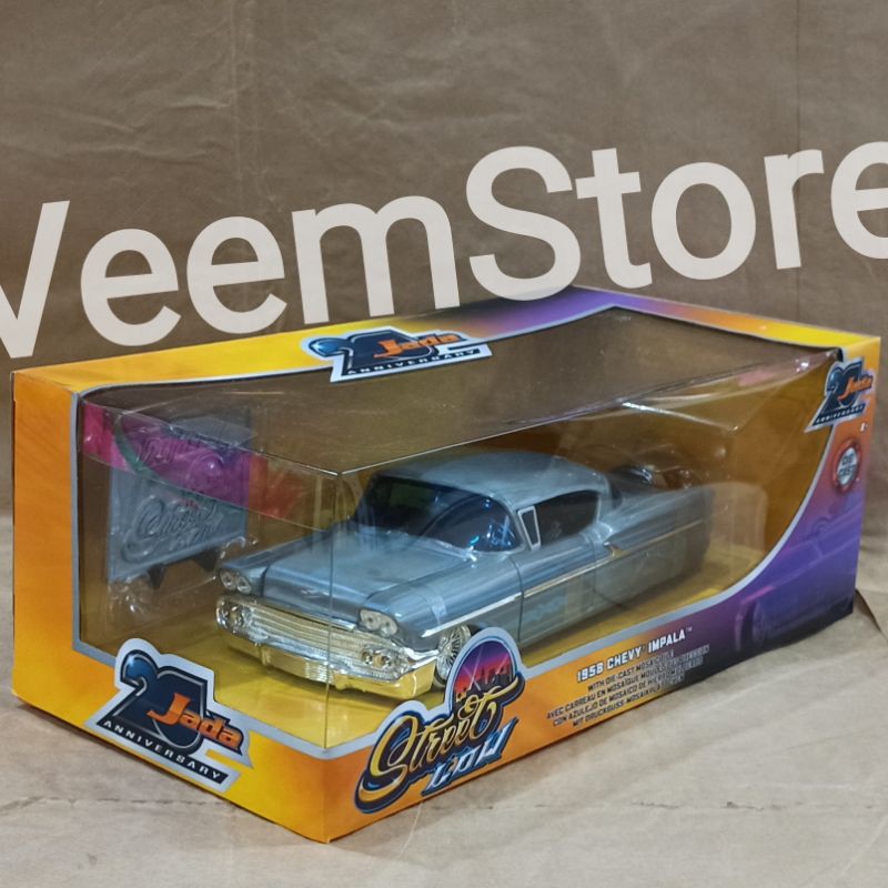 Die Cast 1:24 Chevy impala 1958 Anniversary JADA 20th Edition.