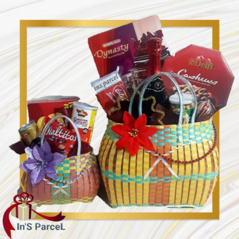 

Christmas Hampers / Parcel Natal Malang / New Normal Stater Pack / Parcel Kue Kering / Parcel Snack