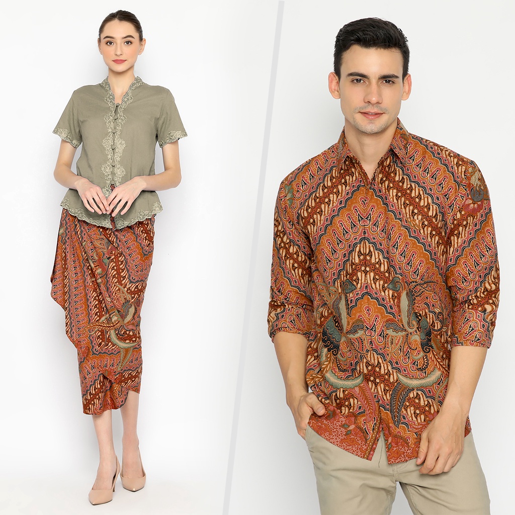 BATIK COUPLE MODERN Kemeja Rok Lilit Instan Batik Pria Lengan Panjang Premium Motif Parang Seling Kusumo Oranye Coklat 728398 Cap 72 - Baju Kemeja Atasan Pakaian Batik Couple Cople Pria Cowok Laki Laki Remaja Keluarga Lengan Panjang Modern Slimfit Premium