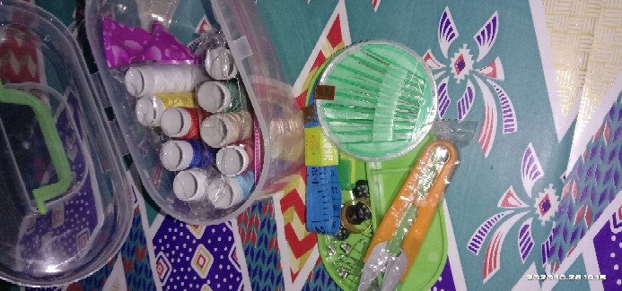[250g] Alat Jahit 1 Set Peralatan Menjahit Lengkap Kemasan Kotak Sewing Kit