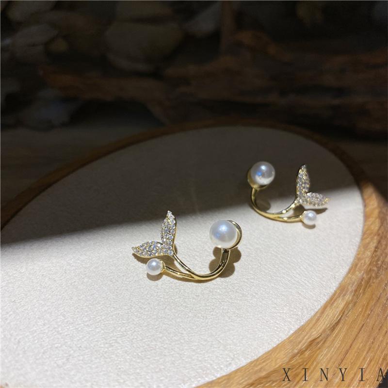 Anting Stud Desain Ekor Ikan Aksen Mutiara Gaya Elegan