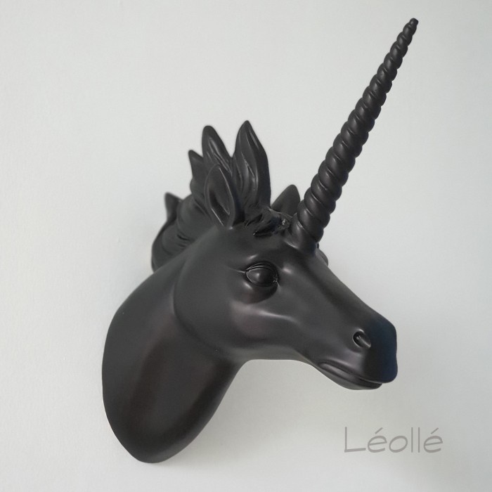 Leolle Hiasan Dinding Kamar Tidur Anak dengan Patung Unicorn