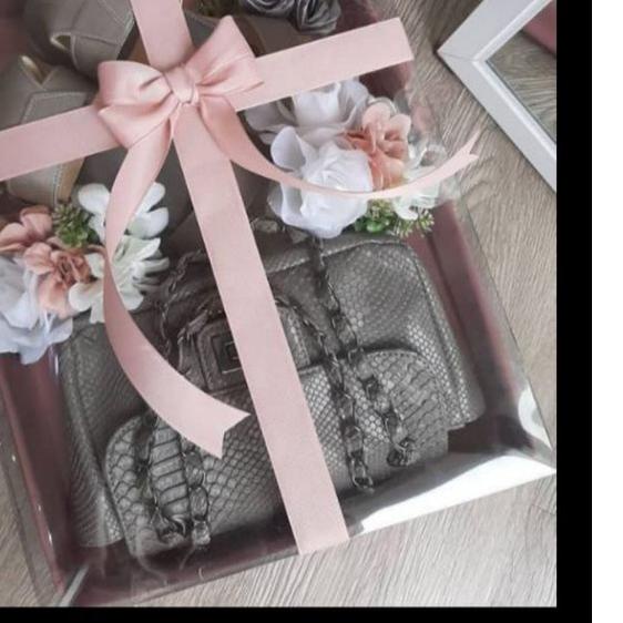 

○ Paket Seserahan Nikah Hantaran Lamaran Gift Box Hampers Kado Unik Ulang Tahun Pernikahan Souvenir ♪