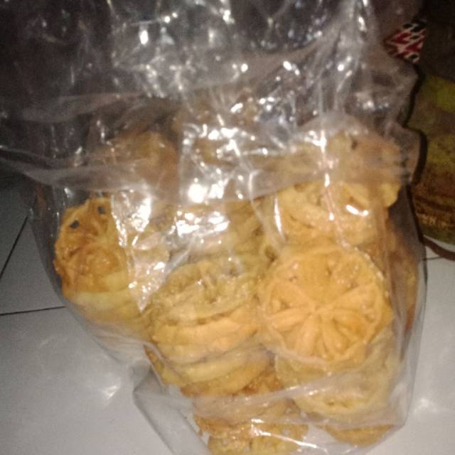 

kue kering Kembang goyang