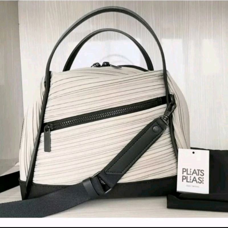 pleats please issey miyake PO
