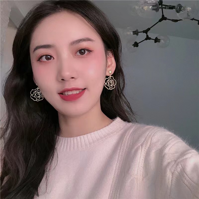 (Hello Girl)E01 Anting Wanita Jepit Dan Tusuk Korea Titanium Model Bunga Mutiara Import