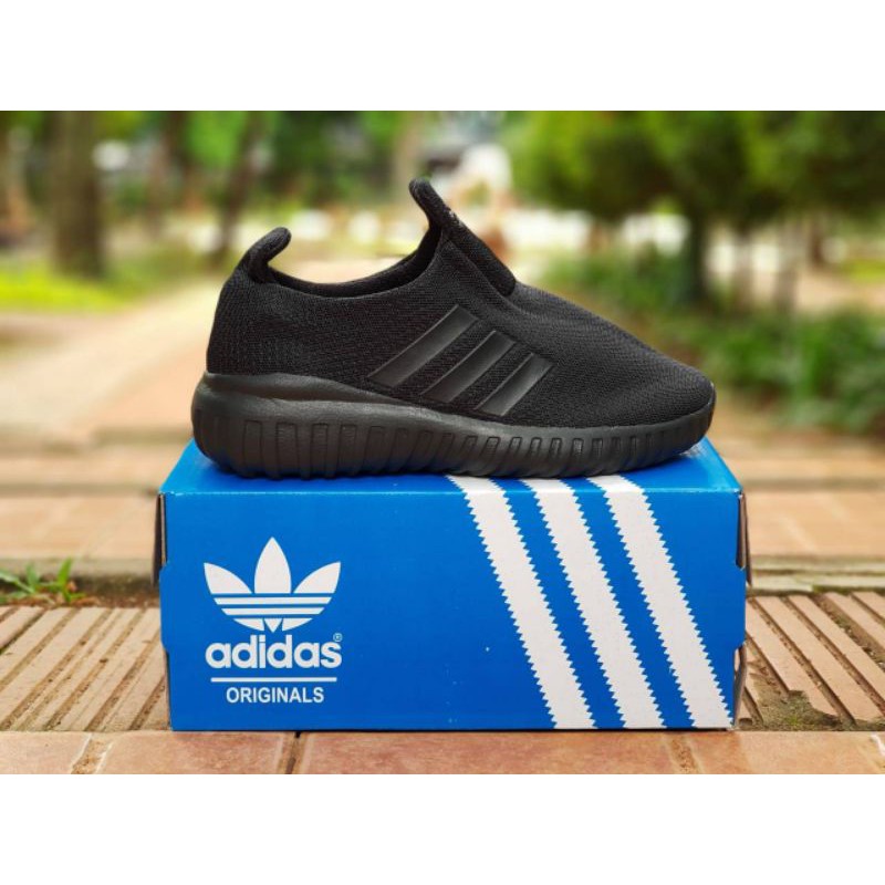 promo diskon sepatu anak adidas slip on kids size 30-35