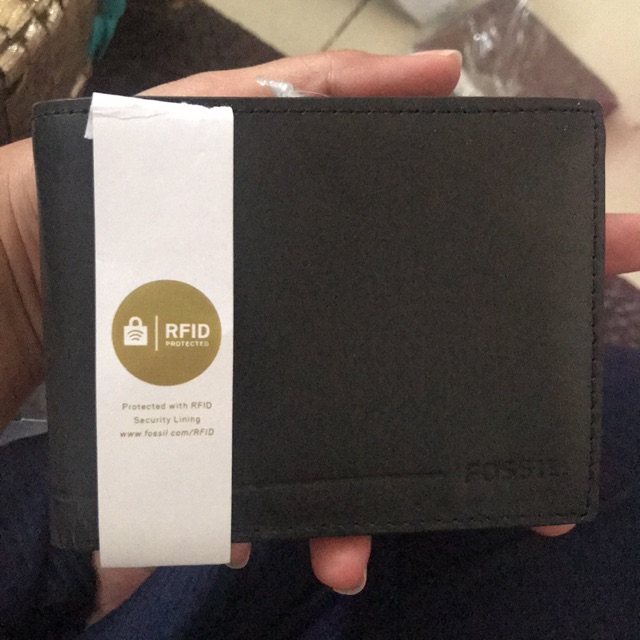 Fossil wallet men