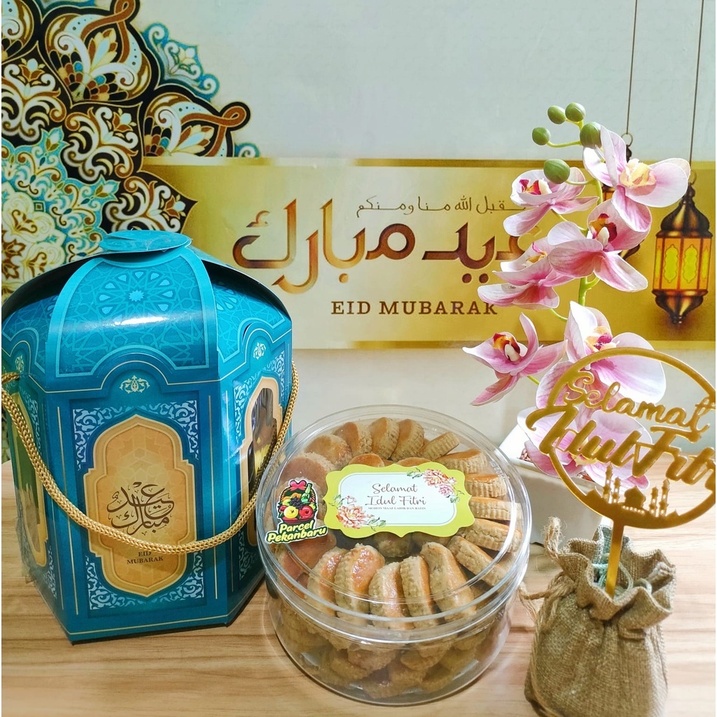 

EID Hampers | Cookies Hampers | Parcel Kue Lebaran - Adam