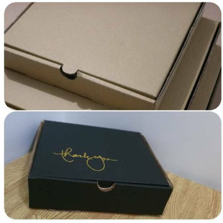 

Kardus Box Pizza 18x18X4,7 cm LD Kardus/Karton/Polos/Hampers/Kue/Hantaran