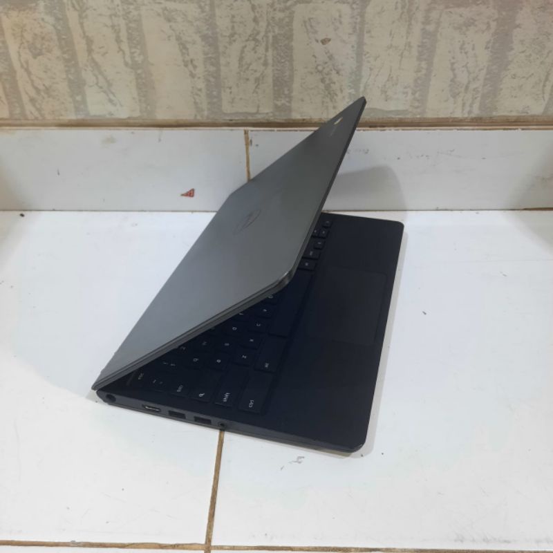 Laptop Dell Latitude 3330 Cor i5-3337U Ram 8Gb SSD 128Gb Windows 10 Full aplikasi siap pakai