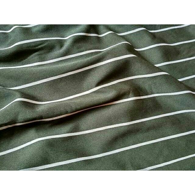 Kain Scuba motif garis salur strip hitam abu black grey 3,2m