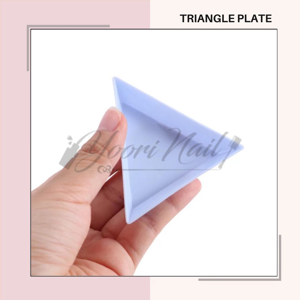 Triangle plate tempat rhinestones segitiga