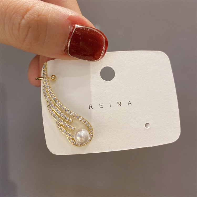 Anting Panjang Bentuk Sayap Malaikat Aksen Berlian Imitasi Gaya Korea