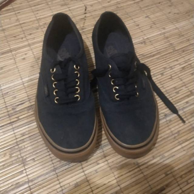 vans authentic gum