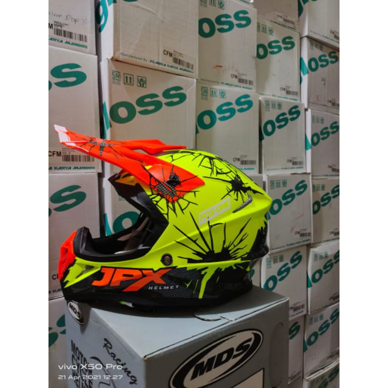 HELM JPX FOX_1 CROSS X34 YELOW