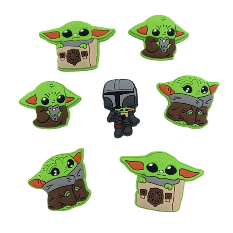 Crocs Pin 1pcs Yoda yang lucu shoe charms decorate sandal accessories  Jibbitz Bahan DIY Dapat Dilepas Hadiah Anak