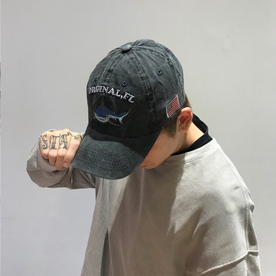 Topi Baseball Adjustable Motif Hiu Bordir Bahan Katun Washed Untuk Unisex