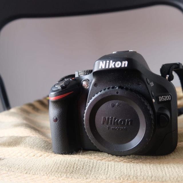 Kamera NIKON D5200 body only