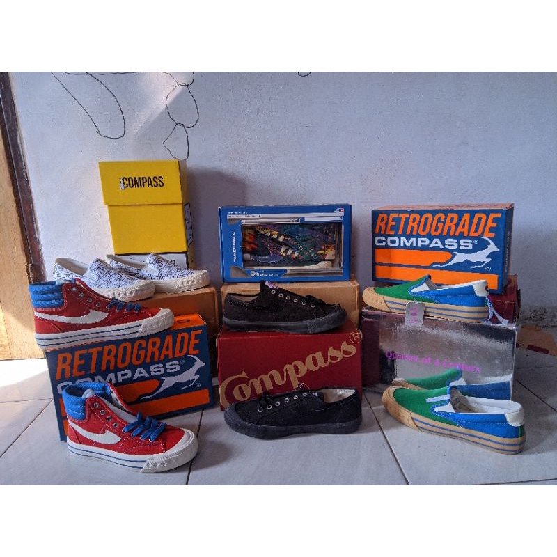 COMPASS FXXKING RABITS SMOKING KILLS SLIP ON