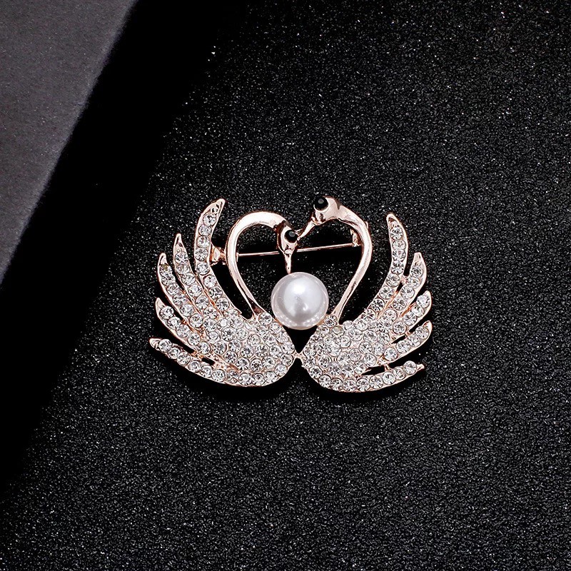 Versi Korea high-end indah kristal bros Temperamen opal bunga angsa Merah cherry bros fashion semua pertandingan aksesoris-3