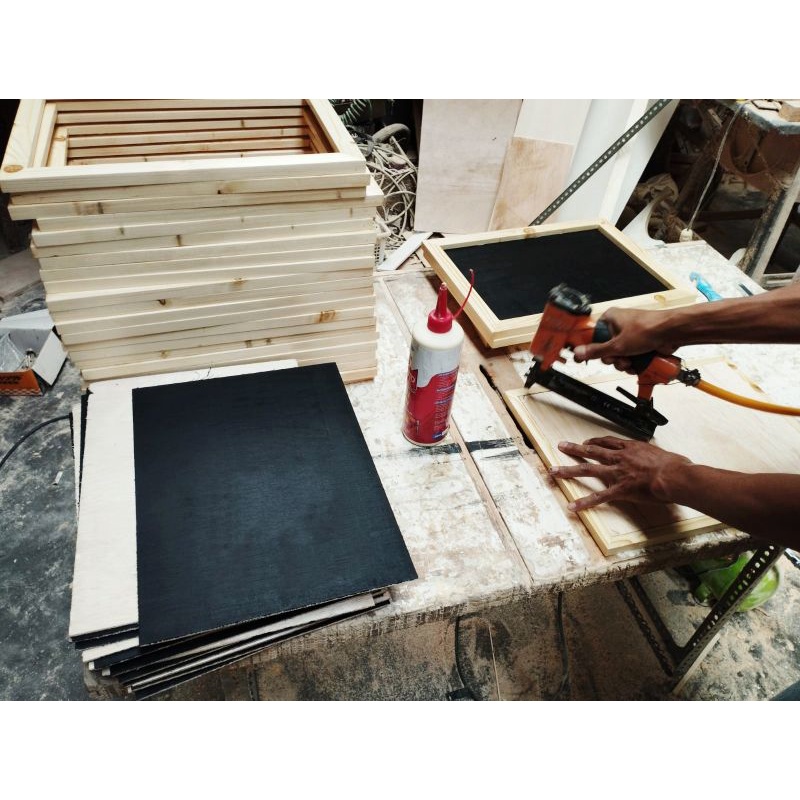 

[PINERIOZ] Custom potong/modif ukuran papan tulis