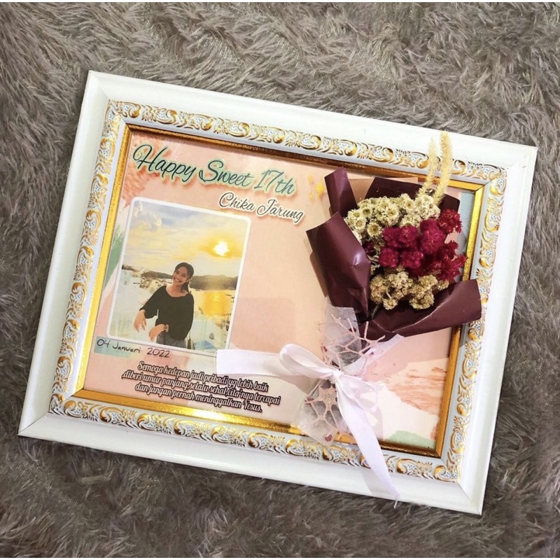 Frame dengan bunga/boneka 8R 20x25cm| ucket Dried Flower in Frame dengan Foto Frame 3D | Kado Ulang 