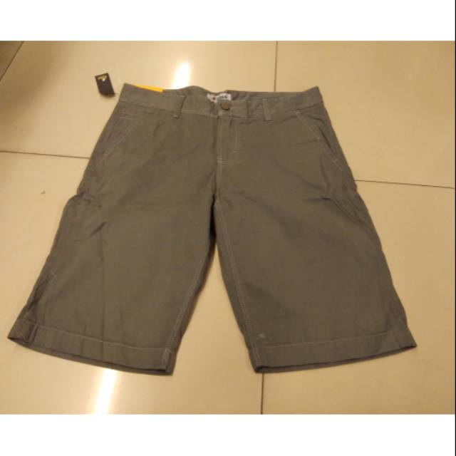 Celana Chinos Pendek Lois