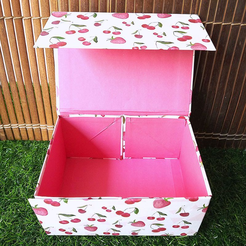 

Paper Gift Box Tebal Perekat Magnet / Kotak Kado Persegi Panjang