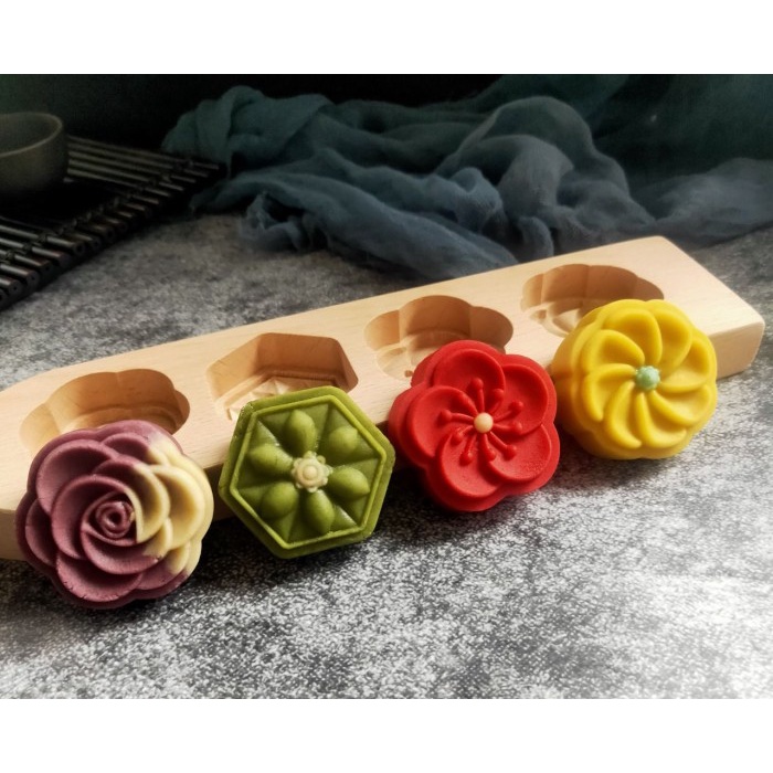 Cetakan mooncake kayu 4 lubang model flower 4