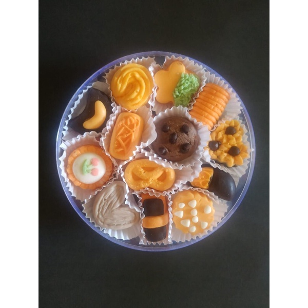 

Coklat Karakter - Coklat Lebaran