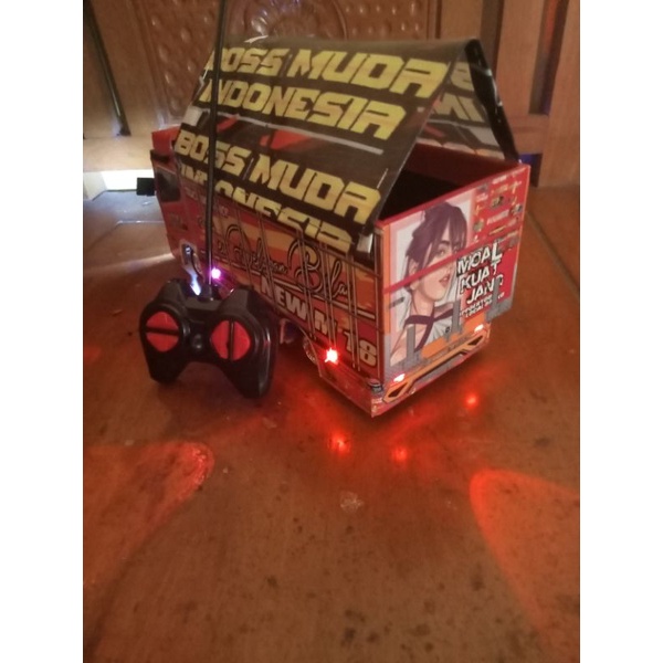 cod mainan miniatur truk oleng pake remot control fariasi full lampu.promo murah miniatur truk merah