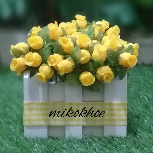Bunga Pajangan Hiasan Meja  Yellow