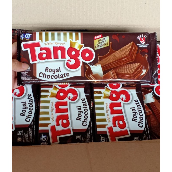 

agen distributor makanan ringan cemilan biskuit wafer tango cokelat royal chocolate murah 130gr