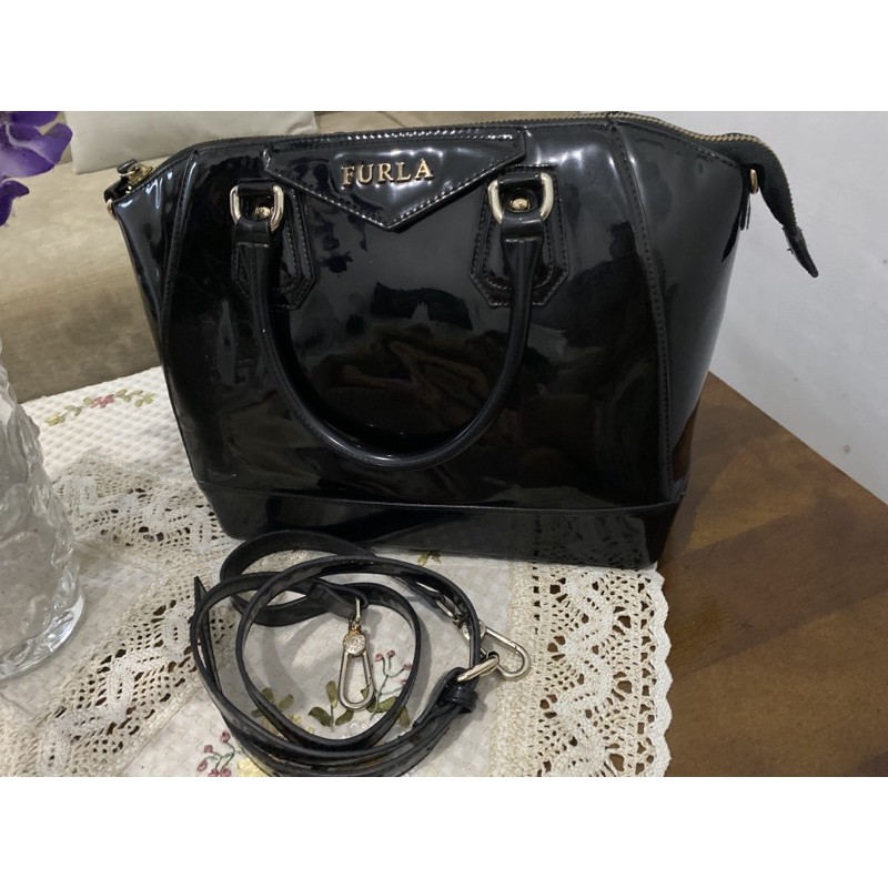 preloved tas furla hitam