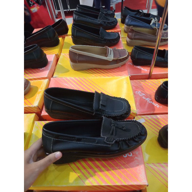 termurah sepatu wanita 165.000 merk branded st.moritz dijamin bagus awet dan nyaman dipakainya y kak