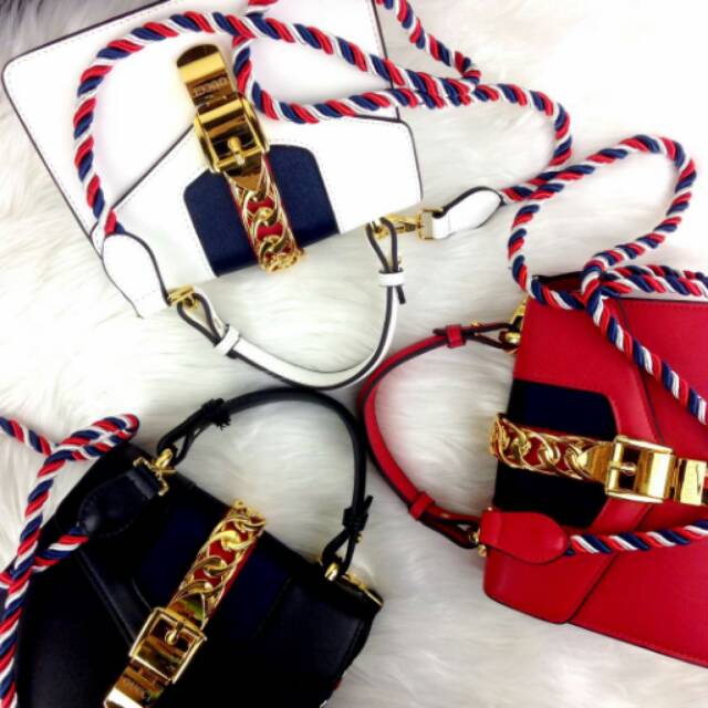 Tas GUCCI SYLVIE lether mini like ori