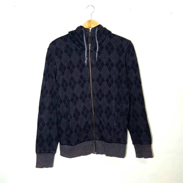 jaket zip hoodie UNIQLO motif wajik size M original second kondisi mulus