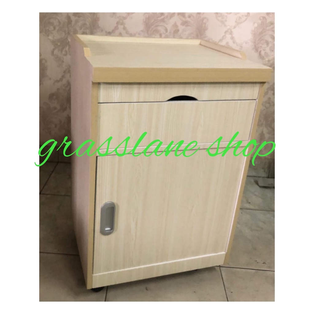 Bedside Cabinet Rumah Sakit Lemari Ranjang Pasien Multiplek Sella