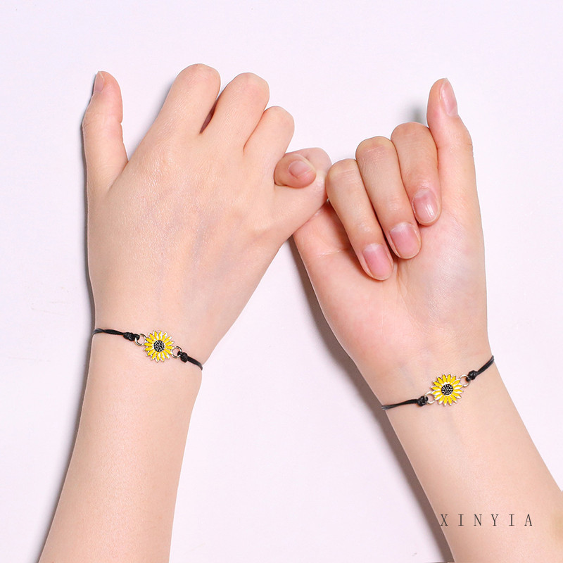 2 Pcs Korean Fashion Gelang Tali Ersahabatan Anyaman Krisan Bunga Matahari Fashion Wanita Korea Pria Couple Bracelet Daisy Hitam