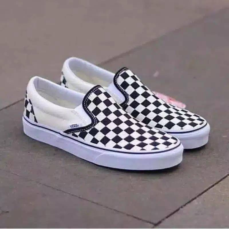 ( READY ) VAN'S SLIP ON CHEKBOARD HITAM PUTIH I MADE IN CHINA I SEPATU PRIA DAN WANITA I SEPATU CASUAL