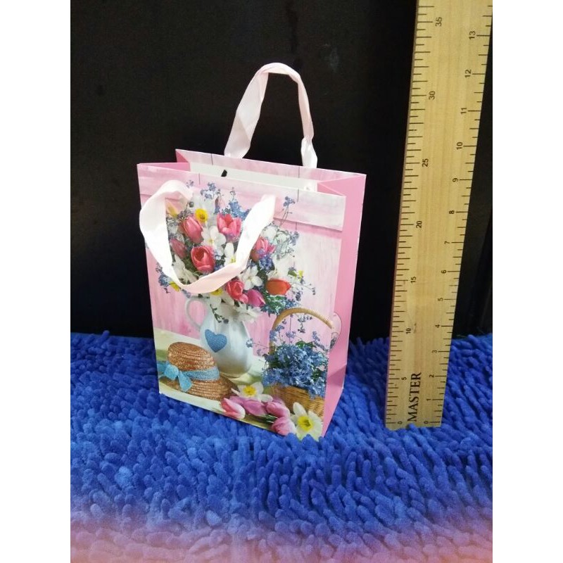 

PAPERBAG PAPER BAG TAS KERTAS KADO SOUVENIR GAMBAR MOTIF BUNGA GLITER MANIK TALI PITA MURAH PTK JKT